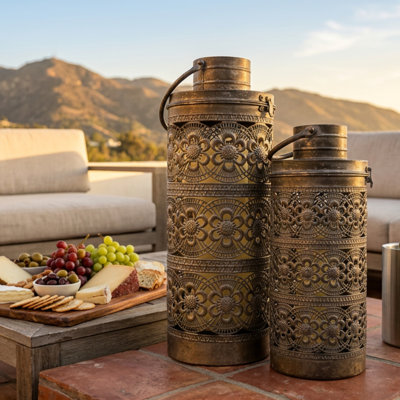 Daisy Lattice 2 Piece Metal Candle Lantern Set