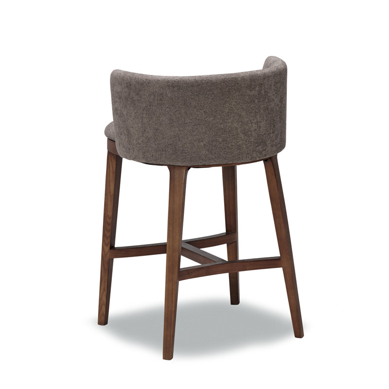 Chaise Godoy Stacey