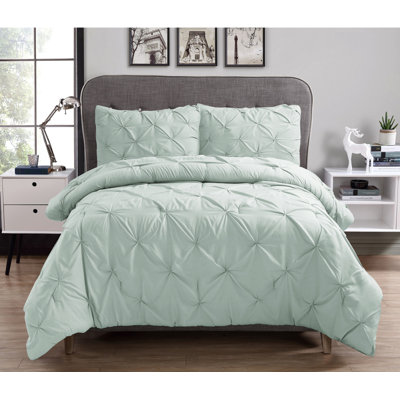 Traditional Pintuck Pleat Microfiber 3-Piece Comforter Set