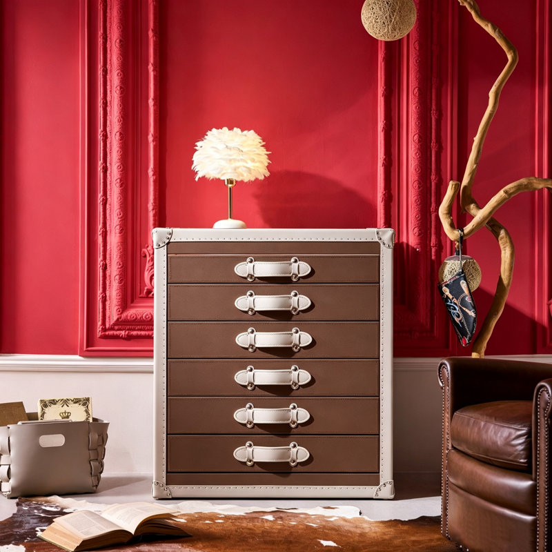Coffret à bijoux vertical style valise vintage 94 cm (37 po) – Structure en bois massif multicouche recouverte de cuir microfibre, rangement à plusieurs tiroirs en velours rose, finitions luxueuses et rivetées.