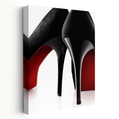 Fashion Red 1 - Photographie figurative fantaisie, chaussures, art