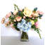 Arrangement mixte pivoines et hortensias dans un vase