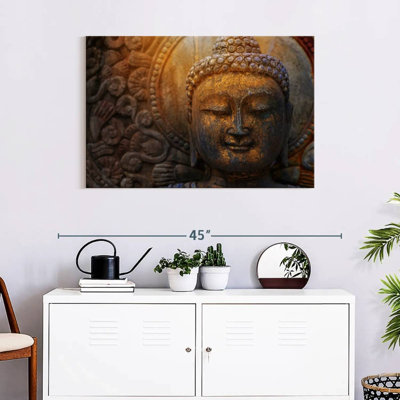 Statue de Bouddha Adella ensoleillée