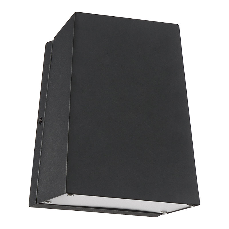 Montville Wall Light, Black