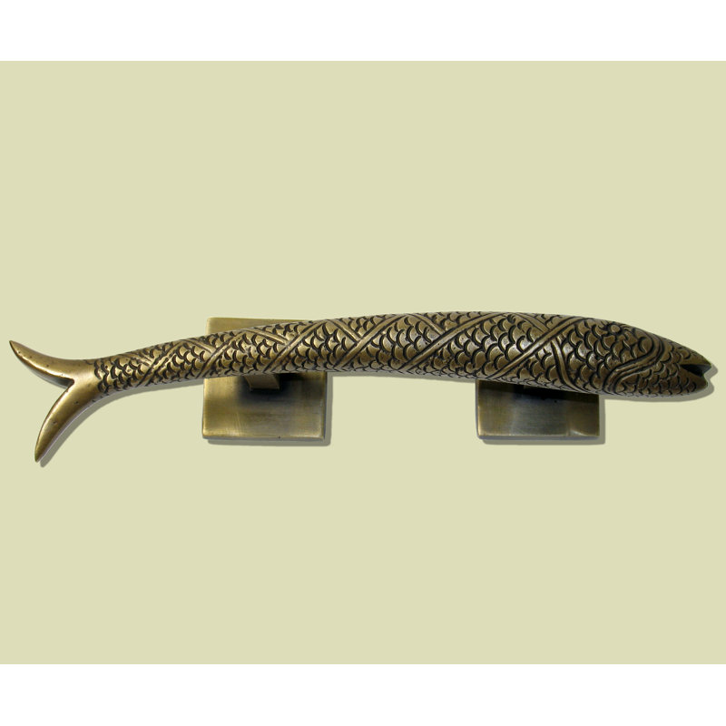 Curved Pisces Novelty Pull