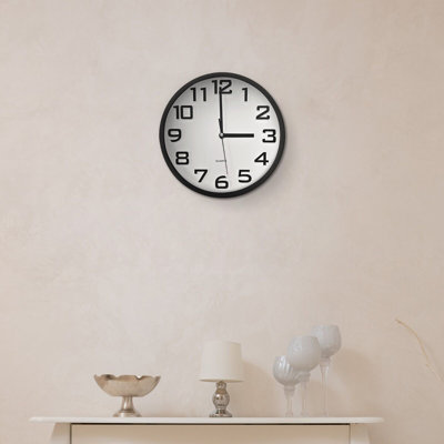 Nhieu Wall Clock
