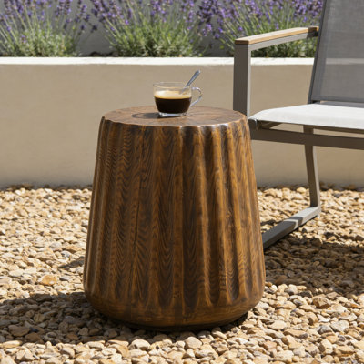 Table d'appoint d'extérieur d'intérieur - Table de bout durable de style souche d'arbre pour patio, jardin, salon, hauteur 16,61 po, finition grain de bois brun