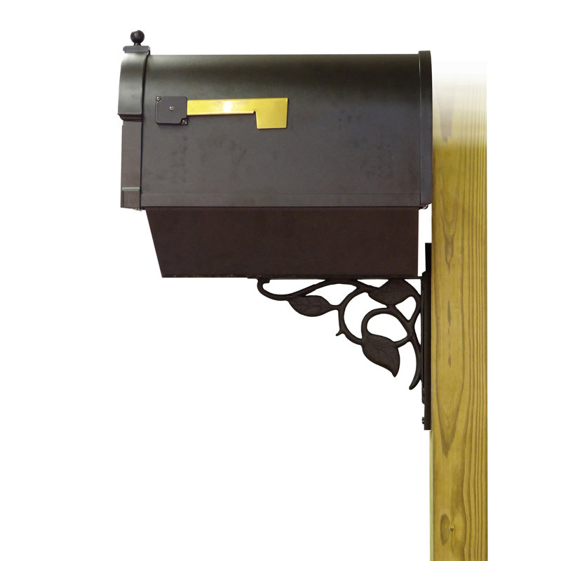 Berkshire Aluminum Post Mounted Mailbox