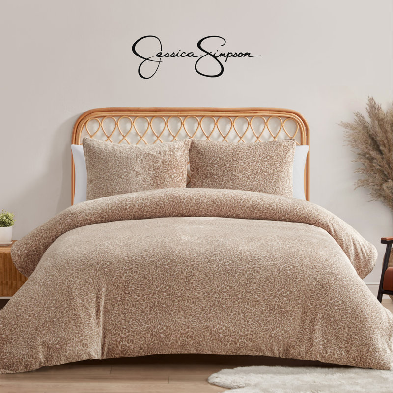 Jessica Simpson Leopard Printed Plush Comforter Sets, Twin Extra Long Comforter + 1 Twin Shams
