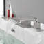 Robinet de baignoire romaine à fixation sur le comptoir-109575906