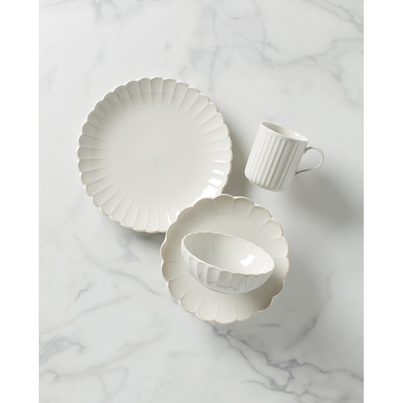 French Perle Scallop 4-Piece Place Setting