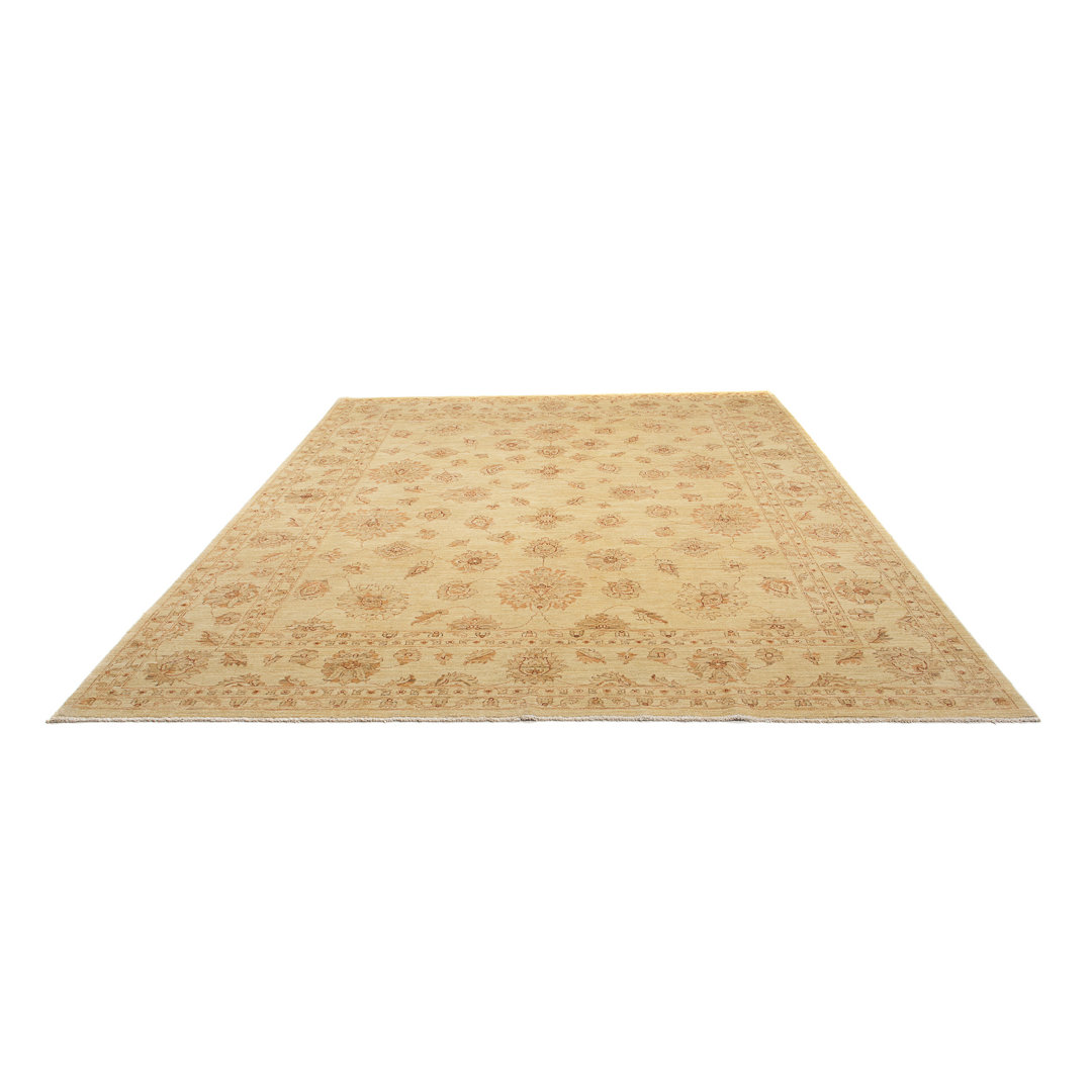 Handgefertigter Teppich Anastazija aus Wolle in Braun/Beige