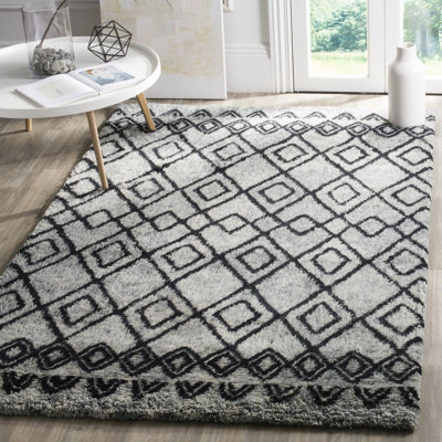 Aderhold Hand Tufted Nz Wool/Cotton Southwestern Rug in Grey