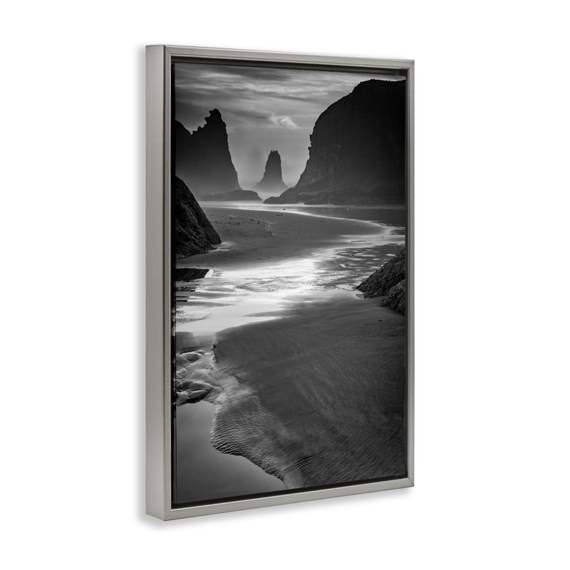 Cadre flottant «Last Light On Bandon Beach», conception par Rick Berk, H 31 po x l 21 po, Cadre flottant gris lustré