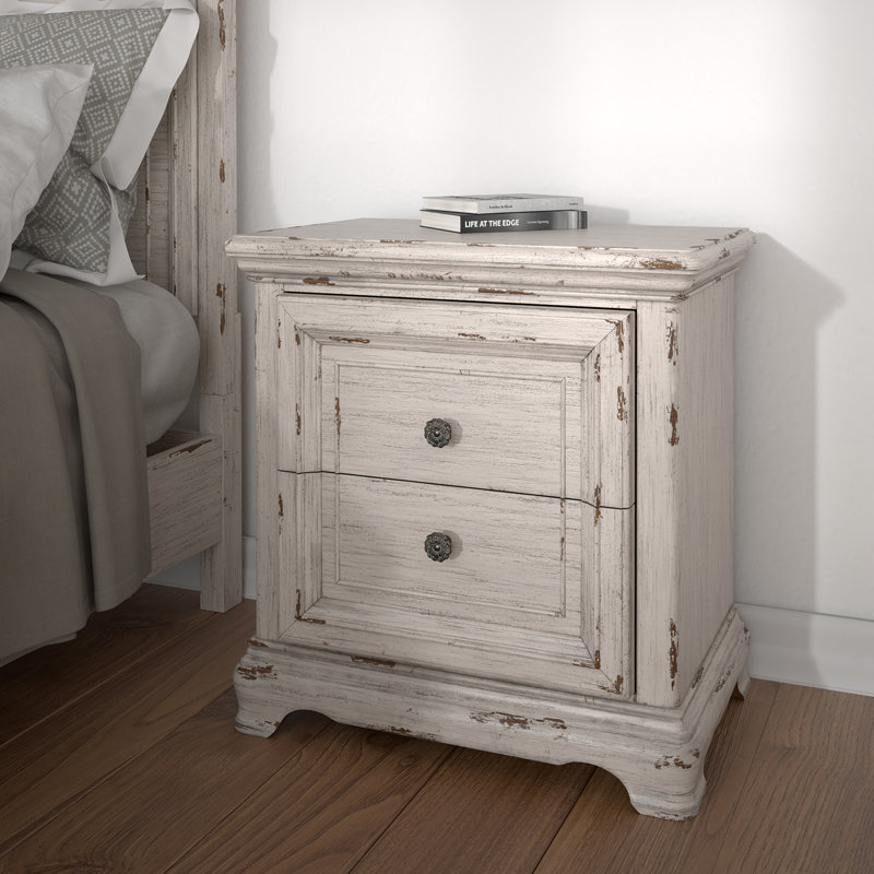 Dianna 29'' W Nightstand
