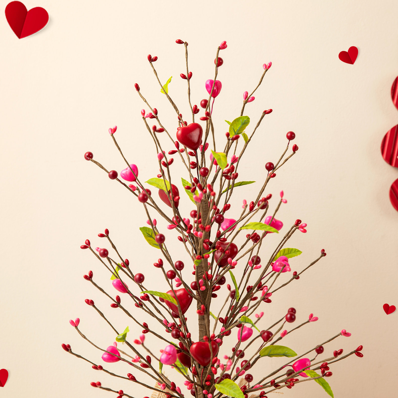 Montclair Berry Heart Tabletop Tree