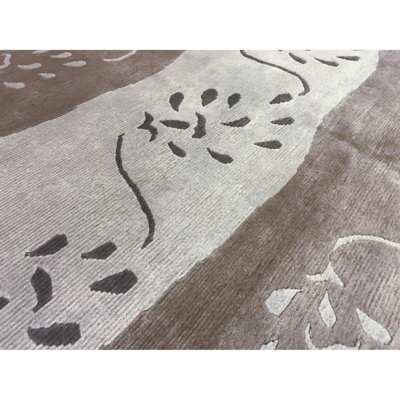 Hand-Knotted High-Quality Beige Area Rug