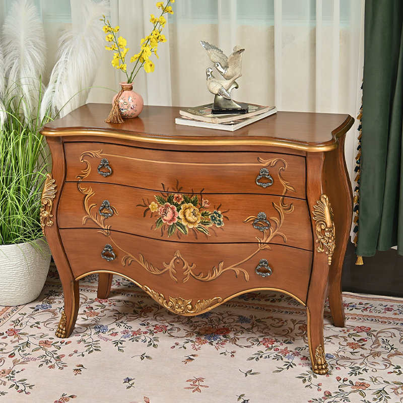 Commode d'appoint vintage à trois tiroirs sculptée à la main