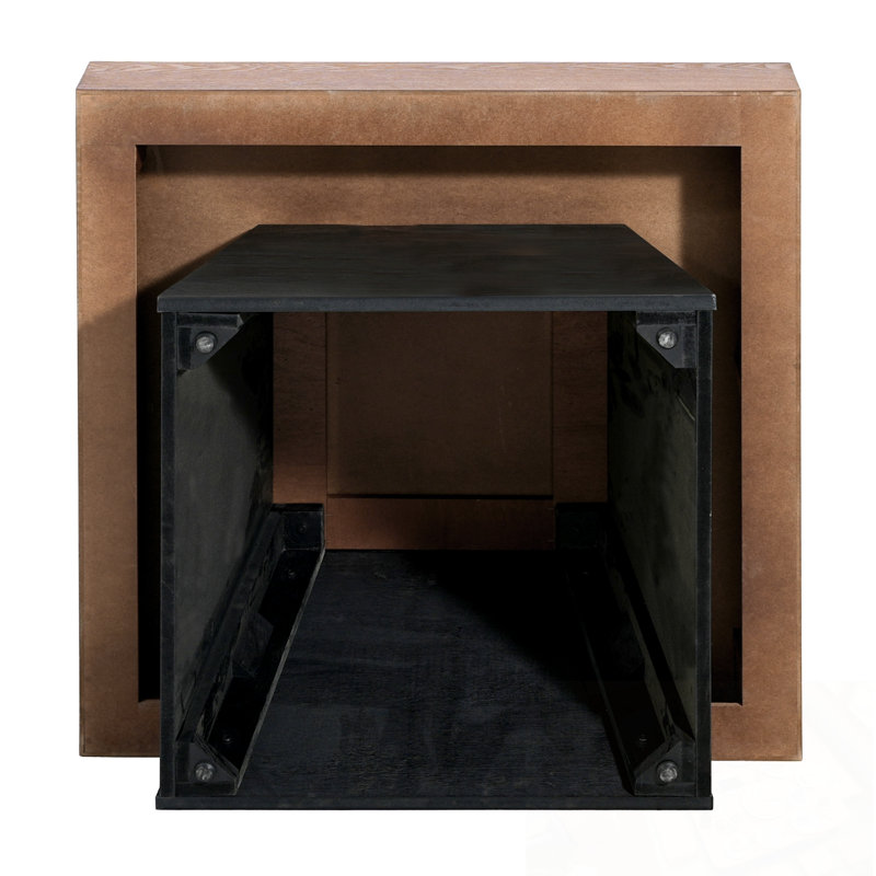 Square Robledo with sturdy base