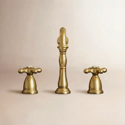 Heritage Widespread Bathroom Faucet with Drain