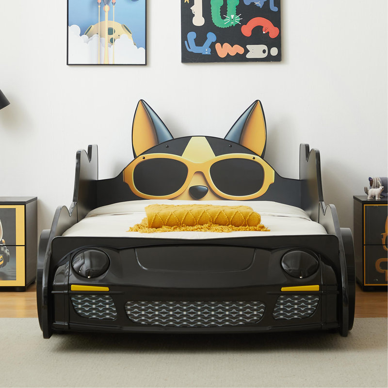 Lit de voiture Cool - voiture de course noire et jaune avec motif de chien élégant