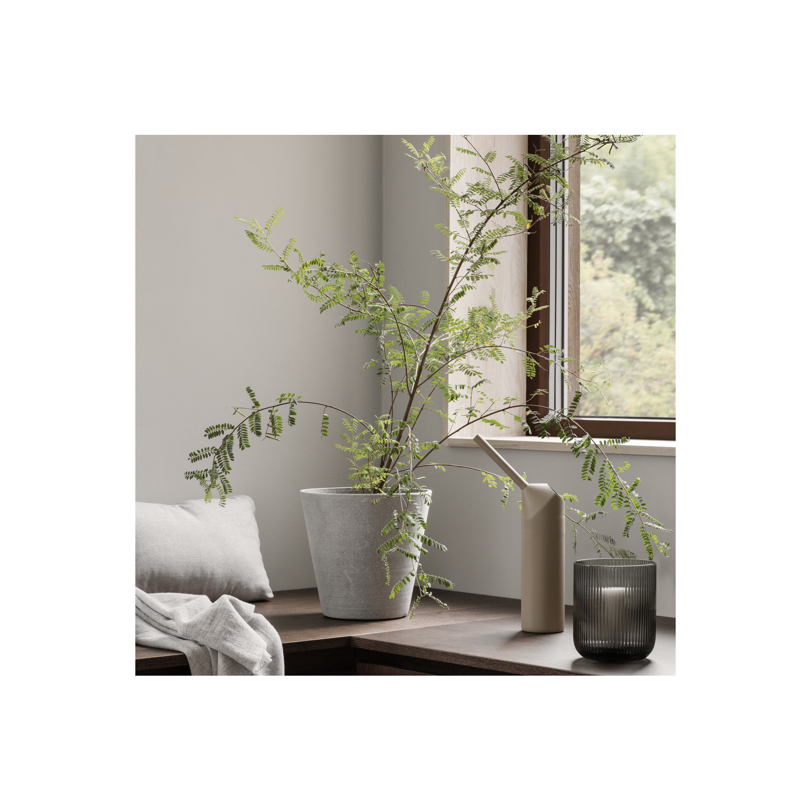 VEN Glass Tabletop Hurricane, 6.1" H x 5.5" W x 5.5" D, Smoke