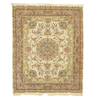Hand Knotted Wool Area Rug in Ivory And Beige