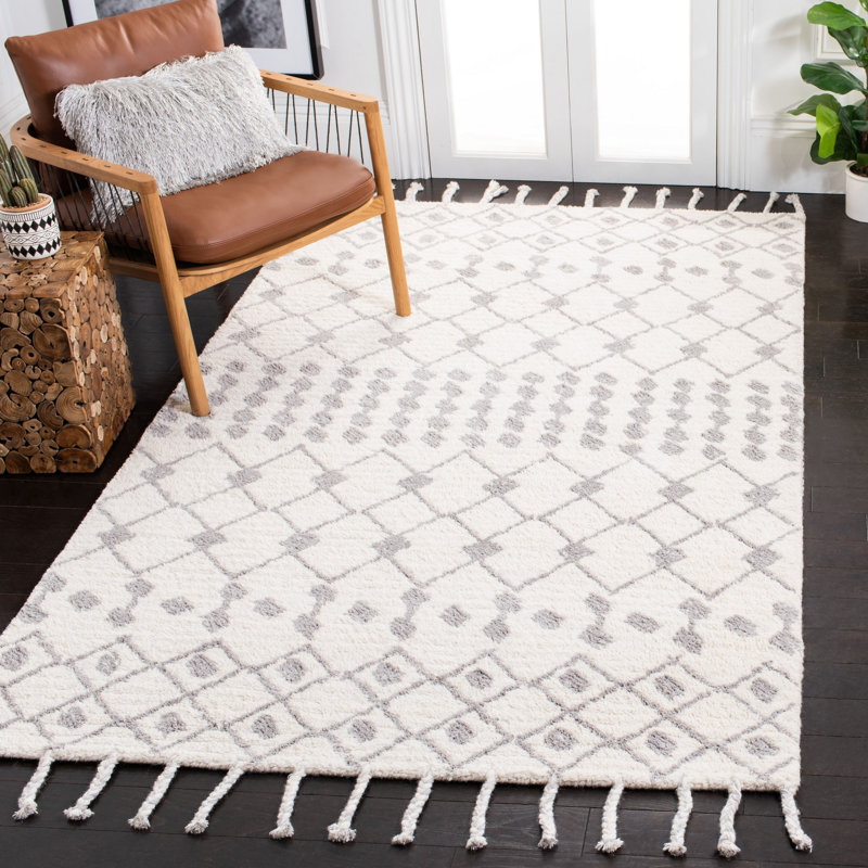 Aitkin Hand Tufted Wool Southwestern Rug, Rectangle 4' x 6'