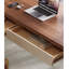 Bureau d'ordinateur moderne et luxueux-110514859