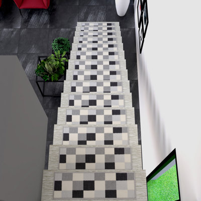 Non-Slip Rubberback Checkered Indoor Stair Treads For Wooden Steps