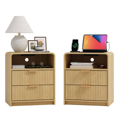 Fluted Nightstand Set Of 2, Scalloped Edges, Bedside Table With Cable Management & Built-in Outlet