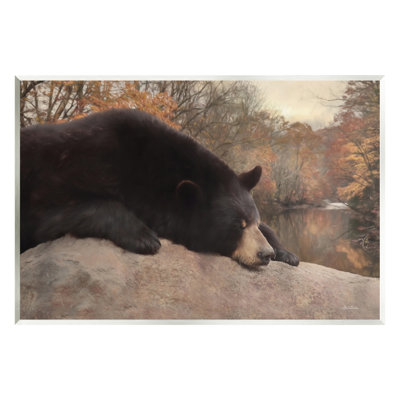 «Resting Bear Autumn Foliage Lake Floater», art mural par Lori Deiter