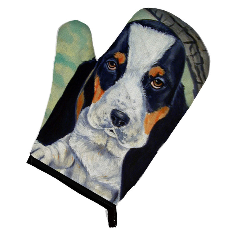 Basset hound sur la branche Oven Mitt