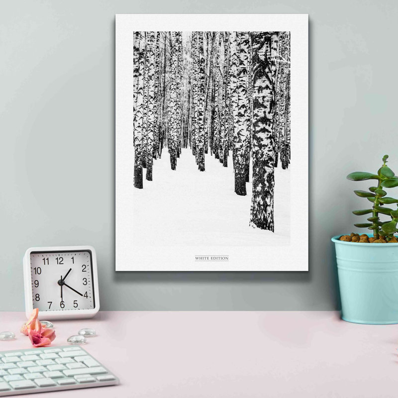«White Edition 2» par Design Fabrikken, estampe numérique sur toile, H 16 po x l 12 po x P 0,75 po