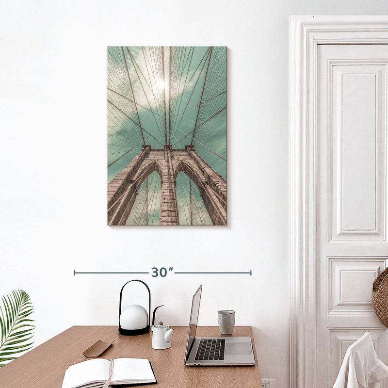 Lilie Retro Brooklyn Bridge, 30" H x 20" W