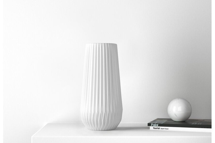 2. The simonton stoneware table vase.