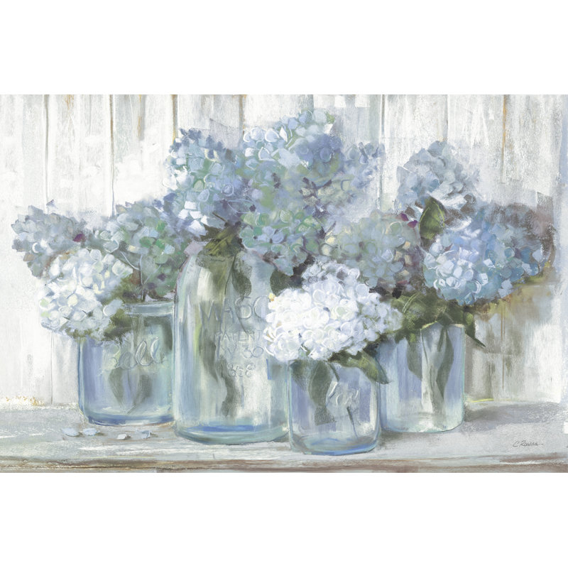 Hortensias en verre bleu sur rebord sur panneau blanc, H 24 po x l 48 po x P 1,5 po