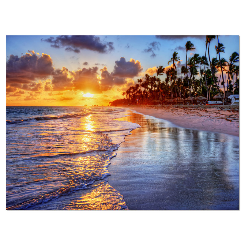 «Beach-Side Resort with Palm Trees», reproduction de photo sur toile tendue, H 30 po x l 40 po