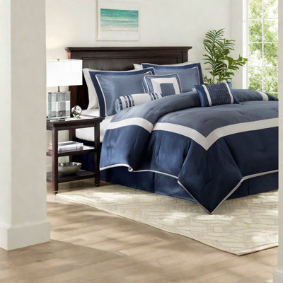 d'édredon en polyester hypoallergénique bleu marine, style hôtel moderne