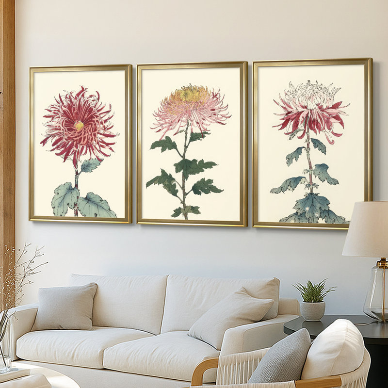 «Chrysanthemum Woodblock I», toile tendue sur mesure avec châssis, 3 pièces, H 27 po x l 57 po, Doré