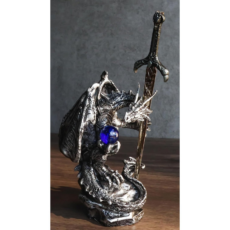Fantasy & Sci-Fi Figurines & Sculptures