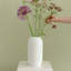 Vase en porcelaine tricotée