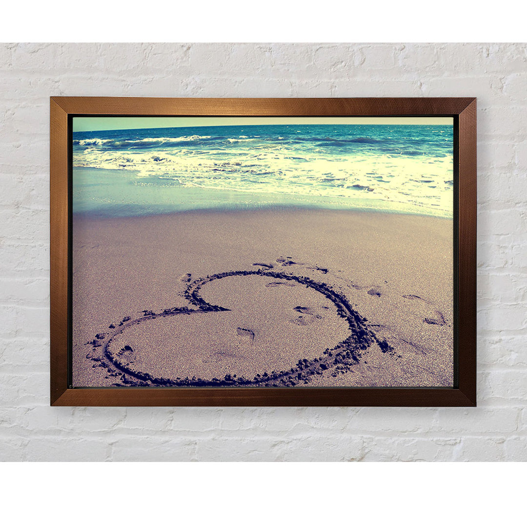 Gerahmtes Wandbild Heart On Beach