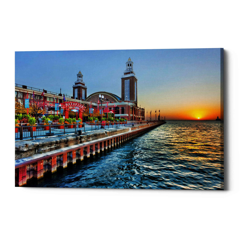 «Sunrise at the Pier», art mural sur toile, 40 po x 60 po