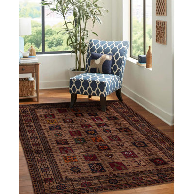 Tapis brun Teimani 6 pi 7 po x 9 pi 6 po