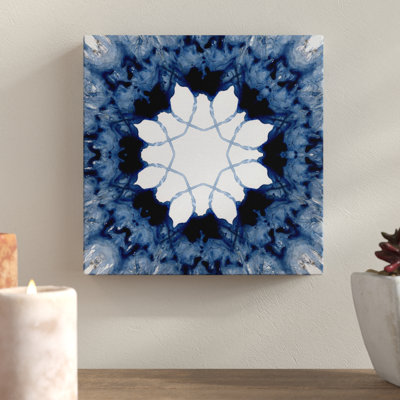 «Indigo Kaleidoscope I», impression sur toile tendue