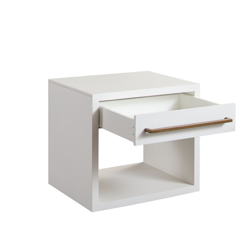 Table de bout à 1 tiroir en bois de manguier massif Encore au fini blanc avec poignée en métal doré, Blanc