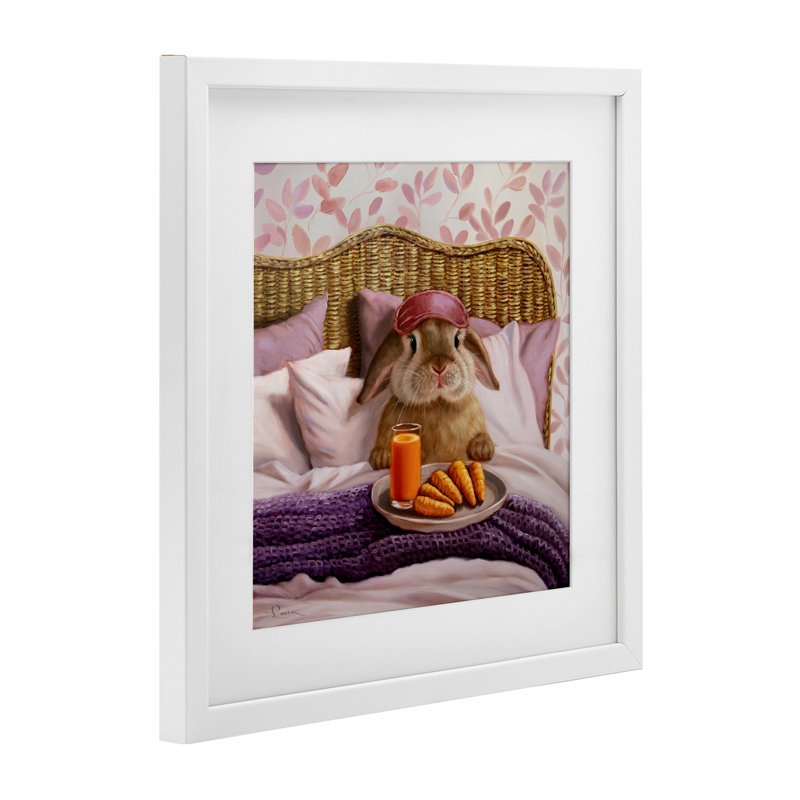 «Hoppy Meal Bunny in Bed», reproduction encadrée sous verre, conception de Lucia Heffernan, H 13 po x l 13 po