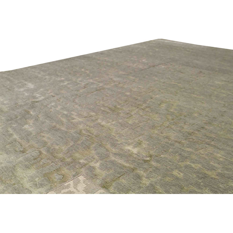 Tapis vert clair et ivoire noué à la main de haute qualité