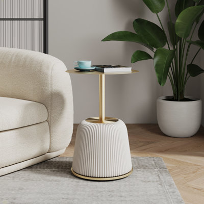 Table de bout en crème